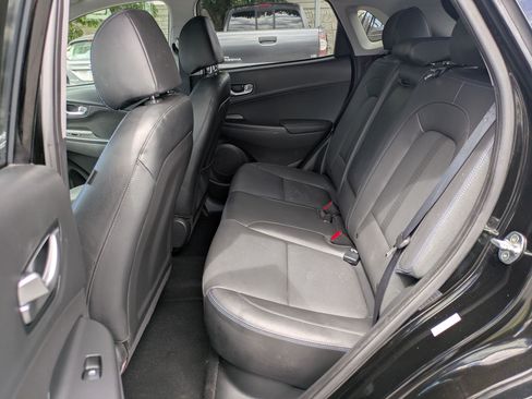 Used 2023 Hyundai Kona Limited FWD image 30
