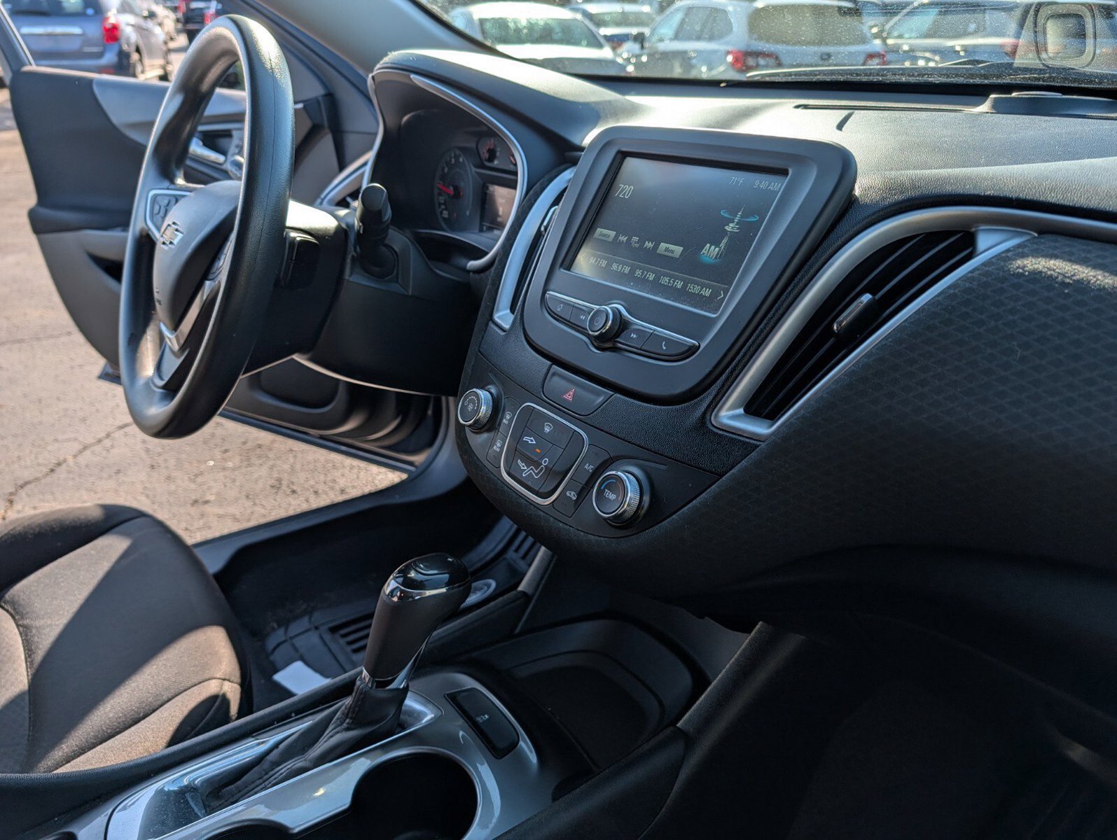 Used 2018 Chevrolet Malibu LS FWD image 20
