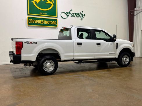 Used 2022 Ford F250 XL w/ Power Equipment Group AWD/4WD image 8
