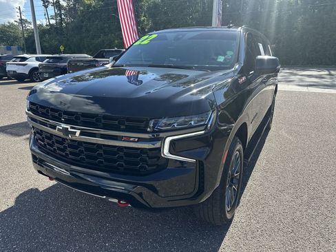 Used 2022 Chevrolet Suburban Z71 w/ Luxury Package AWD/4WD image 12