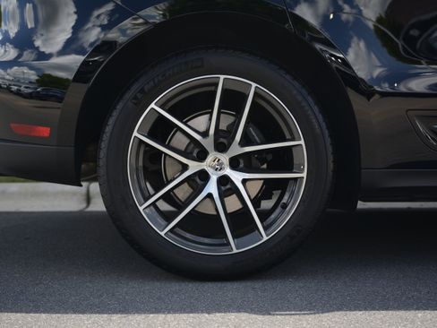 Certified 2026 Porsche Macan AWD/4WD image 40