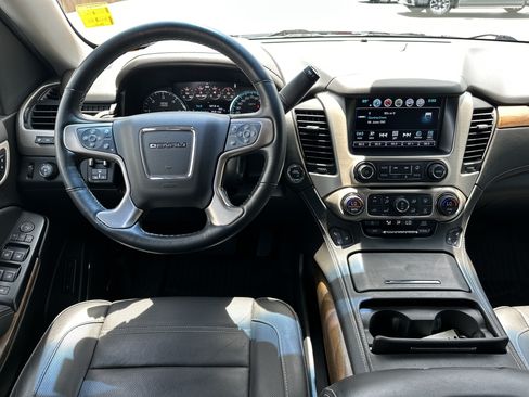 Used 2019 GMC Yukon Denali w/ Denali Ultimate Package RWD image 18