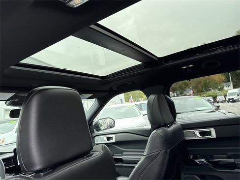 Used 2022 Ford Explorer ST w/ Equipment Group 401A image 17