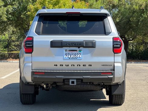 Used 2026 Toyota 4Runner TRD Off-Road Premium AWD/4WD image 5