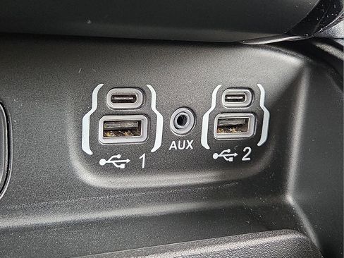 Used 2023 RAM 1500 Limited AWD/4WD image 17