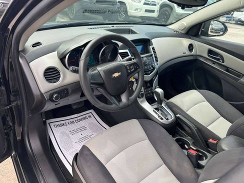 Used 2014 Chevrolet Cruze LS FWD image 12