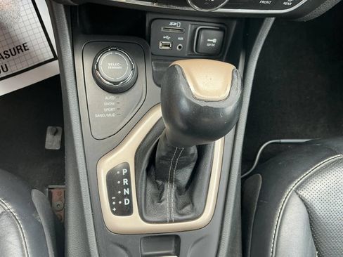 Used 2014 Jeep Cherokee Limited w/ Technology Group AWD/4WD image 23