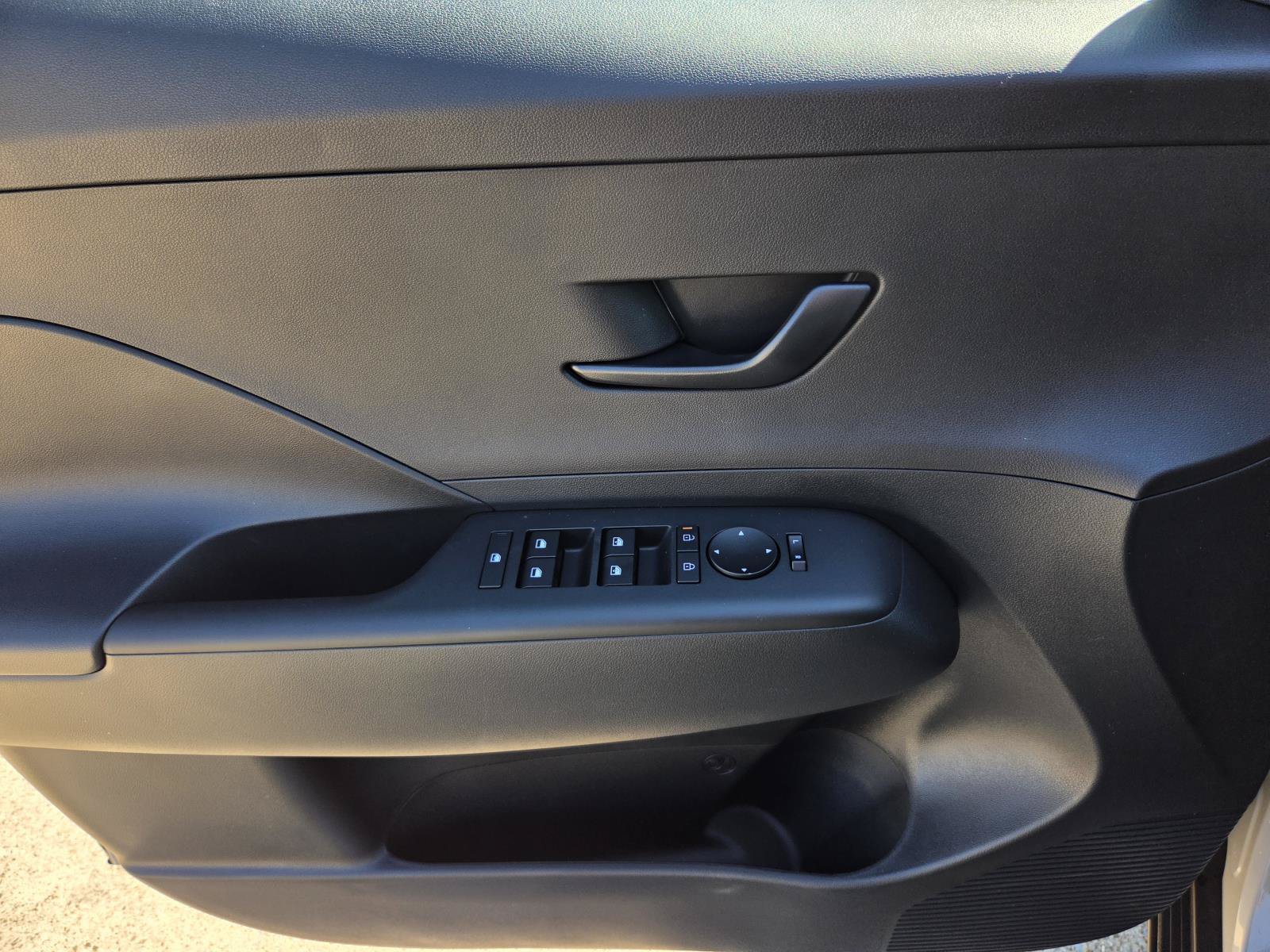 New 2027 Hyundai Kona SEL Sport FWD image 13
