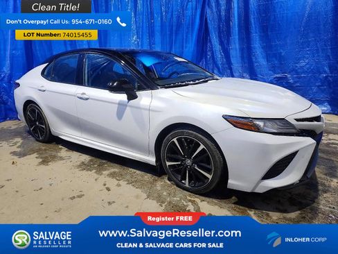 Used 2019 Toyota Camry XSE image 5