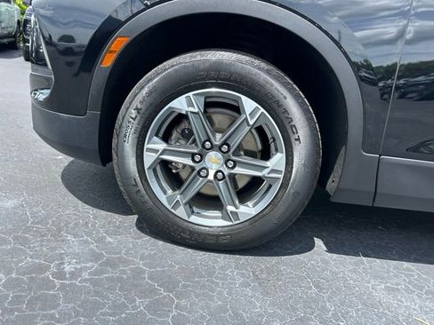 Used 2024 Chevrolet Blazer LT FWD image 9