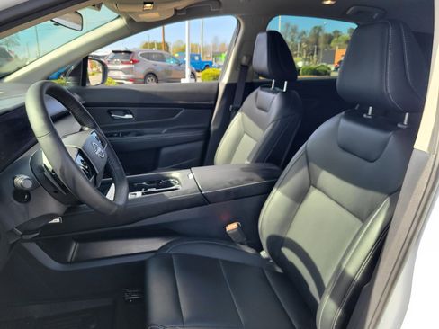 Certified 2025 Nissan Murano SV image 11