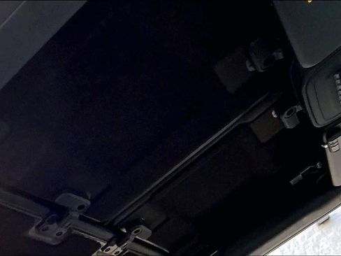 Used 2023 Ford Bronco Wildtrak image 14