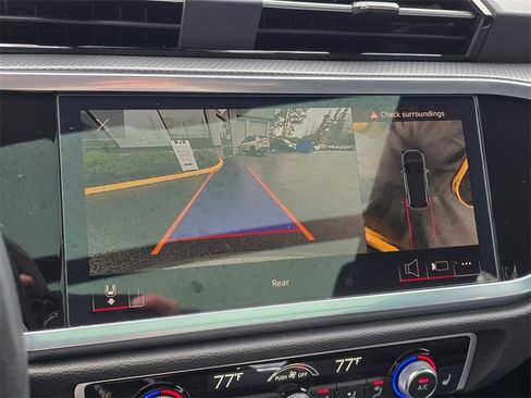 Used 2023 Audi Q3 2.0T Premium Plus image 30