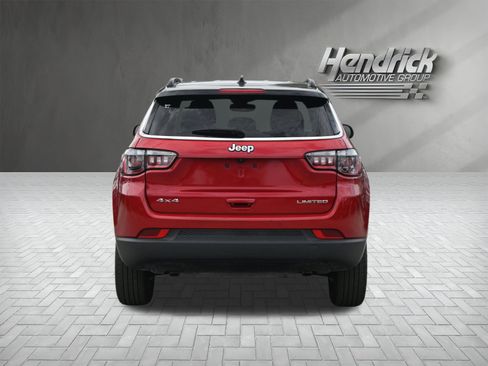Used 2025 Jeep Compass Limited AWD/4WD image 8