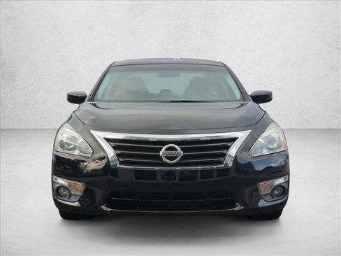 Used 2015 Nissan Altima 2.5 SV image 2