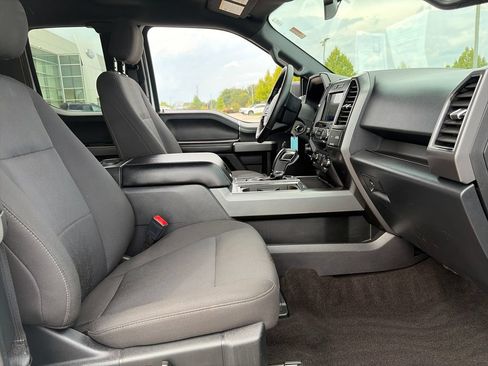 Used 2019 Ford F150 XLT w/ Equipment Group 302A Luxury AWD/4WD image 13