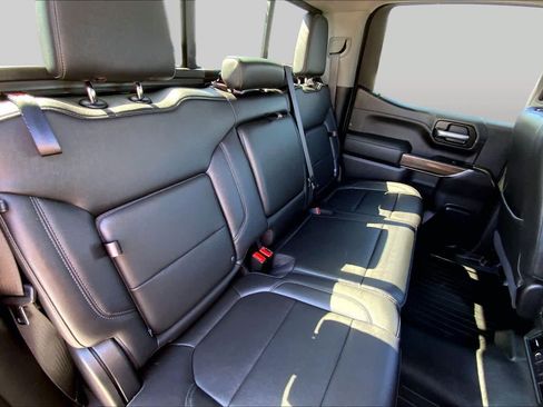 Used 2020 Chevrolet Silverado 1500 LT w/ Texas Edition AWD/4WD image 17