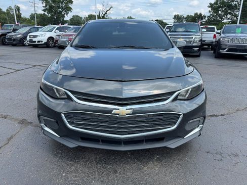 Used 2017 Chevrolet Malibu LT FWD image 8