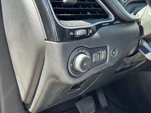 Used 2023 Jeep Cherokee Altitude Lux image 18