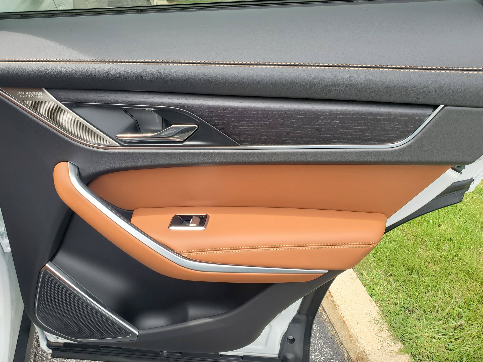 New 2026 Jaguar F-PACE R-Dynamic S AWD/4WD image 18