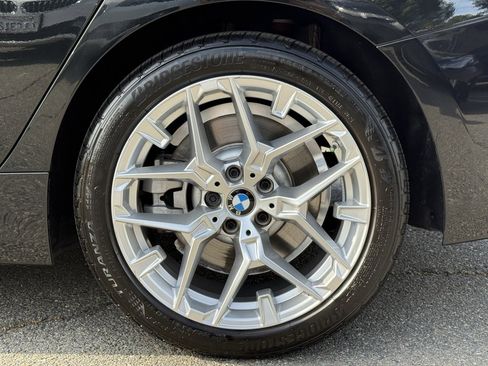 Used 2025 BMW 330i Sedan w/ Premium Package image 17