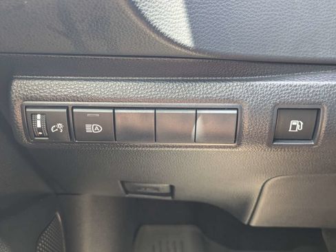 Used 2025 Toyota Corolla LE FWD image 24