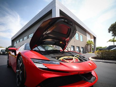Used 2021 Ferrari SF90 Stradale AWD/4WD image 20