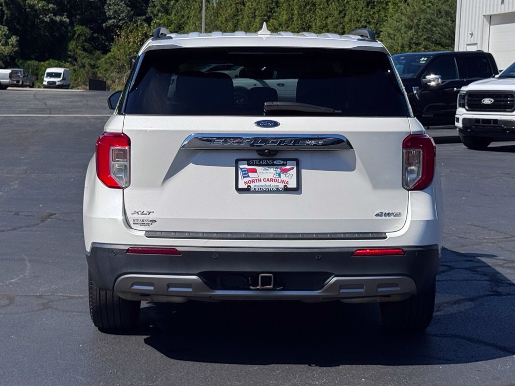 Used 2022 Ford Explorer XLT w/ Equipment Group 202A AWD/4WD image 18