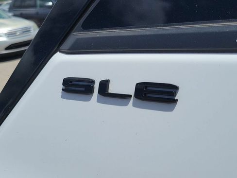 Used 2022 GMC Terrain SLE w/ Driver Convenience Package AWD/4WD image 6