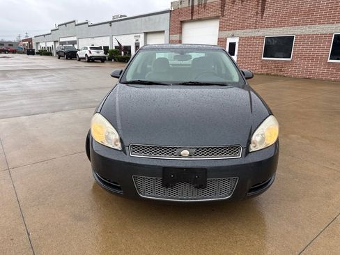 Used 2014 Chevrolet Impala Limited LS image 2