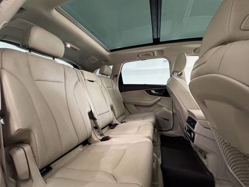 Used 2018 Audi Q7 3.0T Premium Plus AWD/4WD image 29