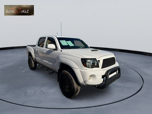 Used 2011 Toyota Tacoma PreRunner RWD image 5