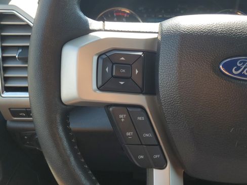 Used 2017 Ford F350 Lariat w/ Lariat Ultimate Package image 25