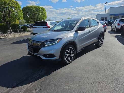 Used 2019 Honda HR-V Sport image 3