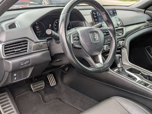 Used 2022 Honda Accord Sport image 32