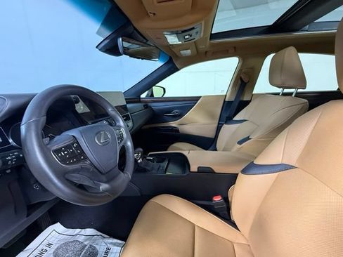 Used 2025 Lexus ES 350 w/ Premium Package FWD image 19