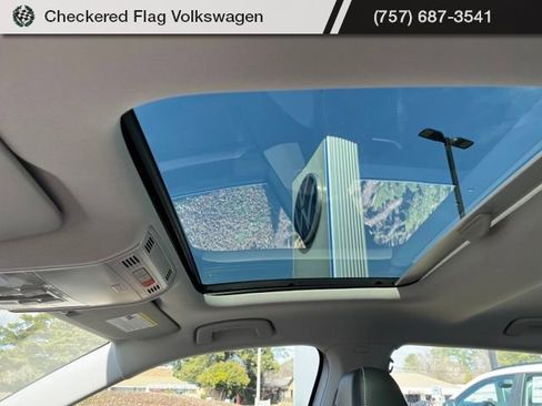 New 2026 Volkswagen Jetta SE FWD image 19