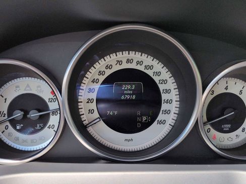 Used 2015 Mercedes-Benz E 400 4MATIC Coupe image 32