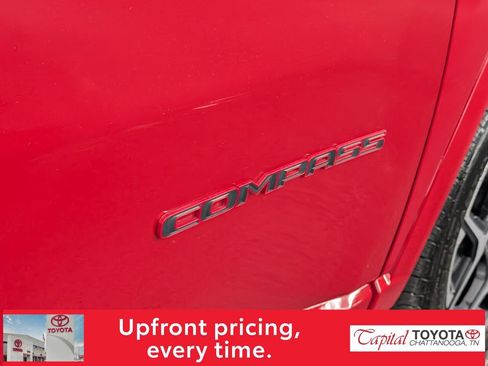 Used 2022 Jeep Compass Limited AWD/4WD image 11