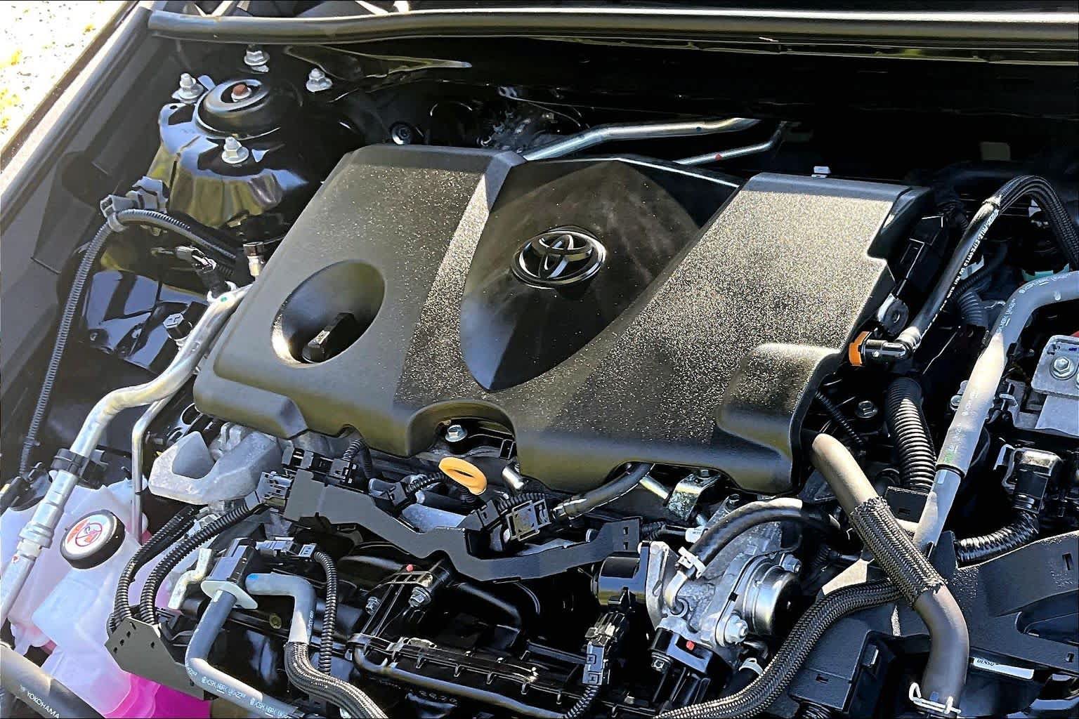Used 2025 Toyota Camry LE FWD image 33
