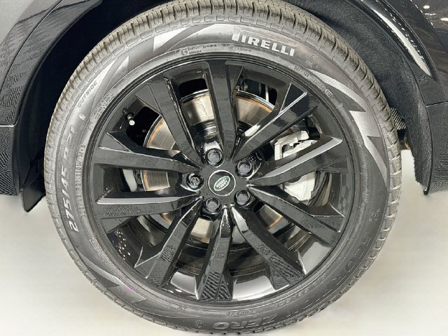 New 2026 Land Rover Discovery Limited Edition AWD/4WD image 30