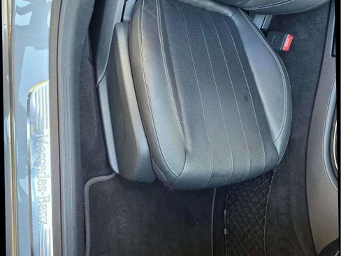 Used 2017 Mercedes-Benz E 300 image 18