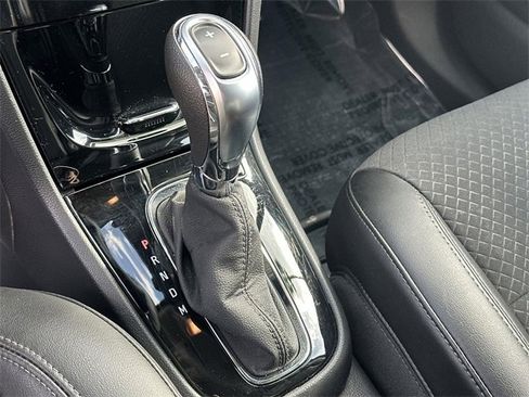 Used 2022 Buick Encore Preferred w/ Safety Package image 14