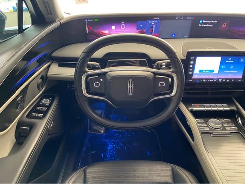 Used 2024 Lincoln Nautilus Reserve w/ Equipment Group 202A image 23