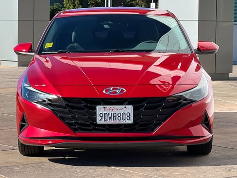 Used 2023 Hyundai Elantra SEL w/ Cargo Package image 10