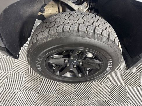 Used 2021 Chevrolet Silverado 1500 LT Trail Boss w/ Bed Protection Package image 8