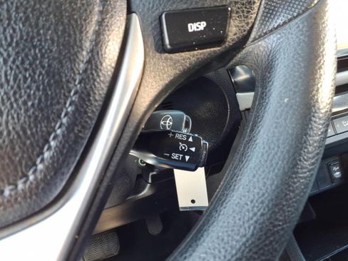 Used 2016 Toyota Corolla LE image 23