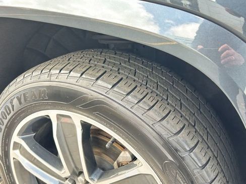 Used 2019 GMC Acadia Denali w/ Technology Package AWD/4WD image 15