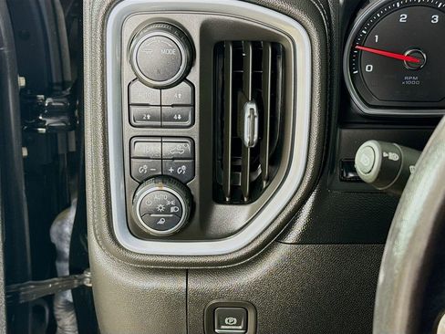 Used 2021 Chevrolet Silverado 2500 LTZ w/ LTZ Plus Package image 10