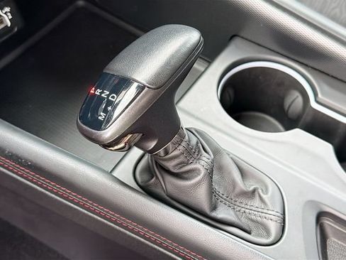 Used 2025 Dodge Durango GT AWD/4WD image 18